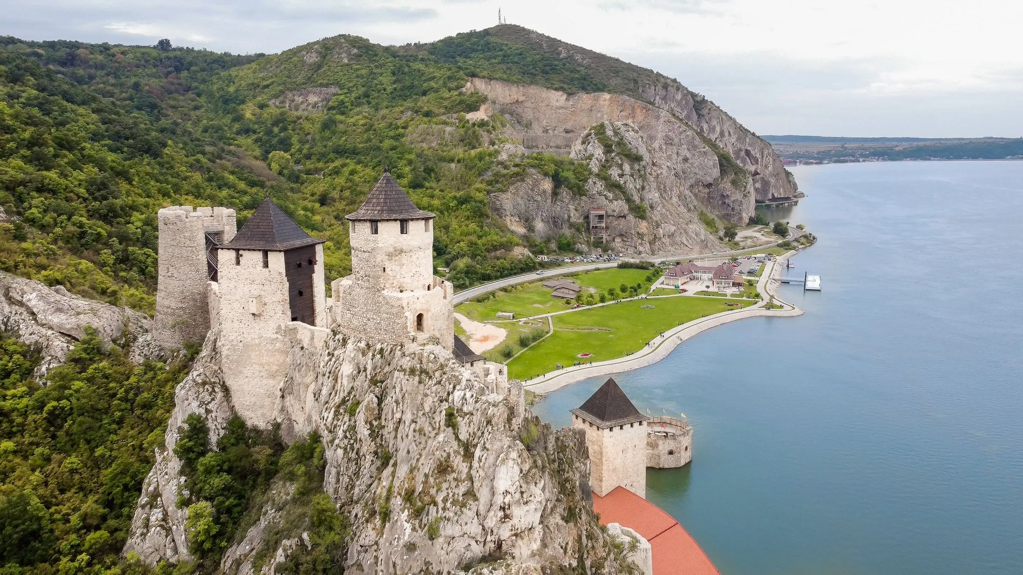 TVRĐAVA GOLUBAČKI GRAD: